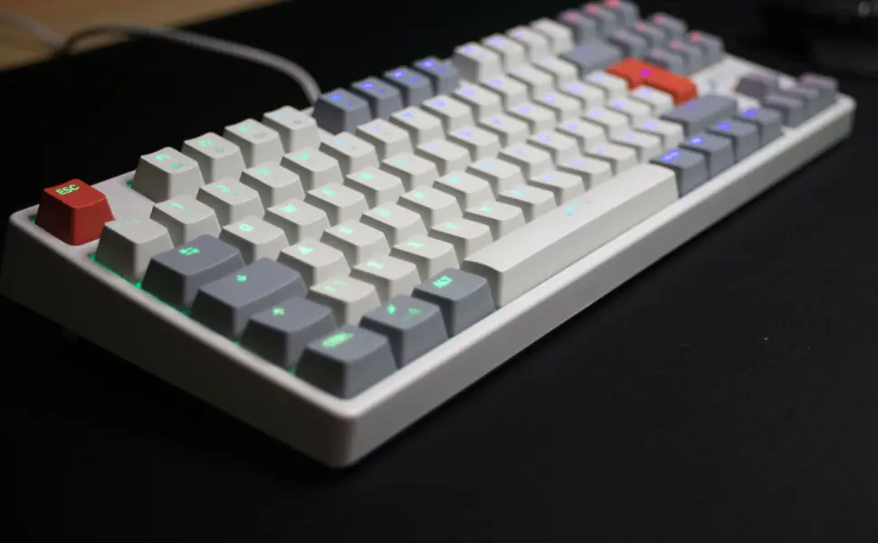Xtrfy K4 TKL Retro Mechanical Keyboard Review Xtrfy K4 TKL